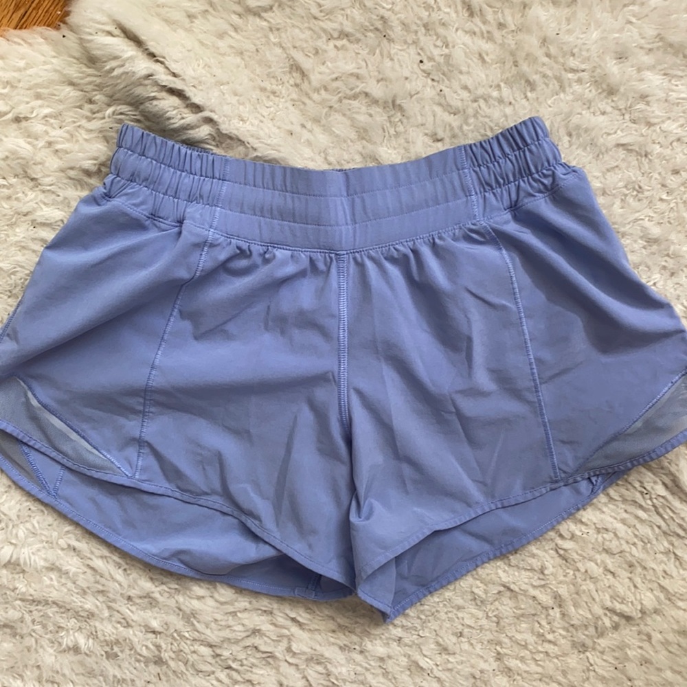 Lululemon Hotty Hot Low Rise Short 4”